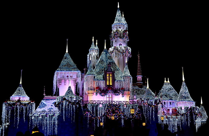 Disneyland Sleeping Beauty Castle - Winter, Walt Disney Castle, HD wallpaper