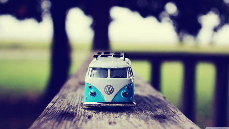 white and blue Volkswagen Kombi die-cast model, old car, retro Styled, HD wallpaper