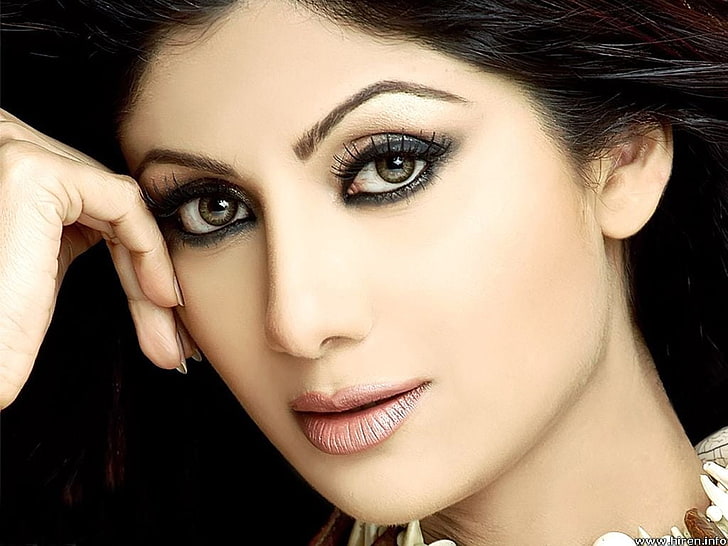 Shilpa Shetty Close Up, women's black eyeliner, Female Celebrities, HD wallpaper