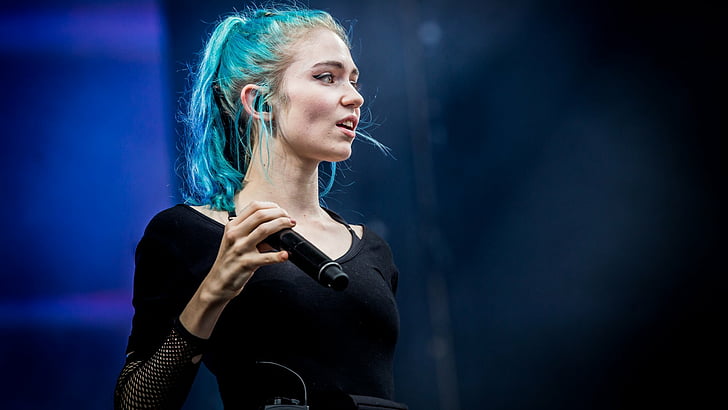 Singers, Grimes, one person, blond hair, young adult, women