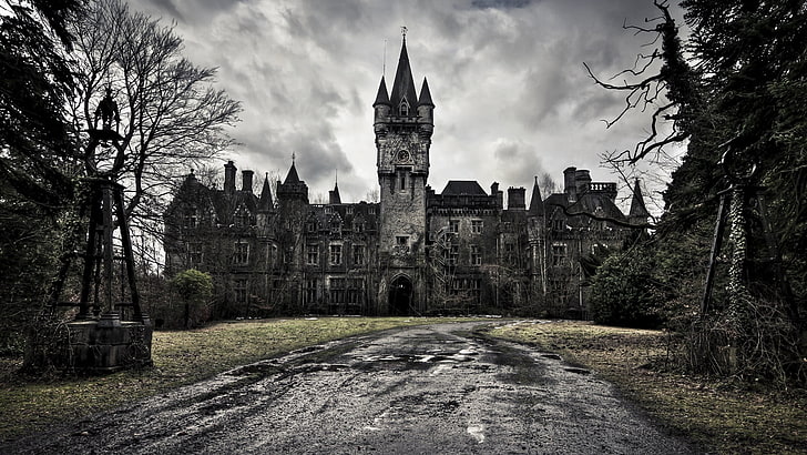 haunted, houyet, castillo de miranda, belgium, celles, noisy castle