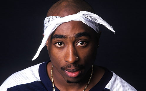 Featured image of post Tupac Wallpaper Iphone Xr Tupac shakur wallpaper hip hop actor rapper 2pac portrait