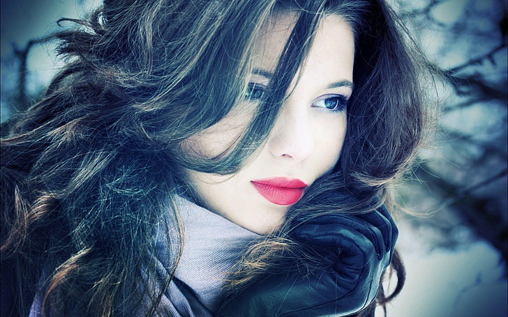 model, juicy lips, soft shading, wavy hair, face, gloves, red lipstick