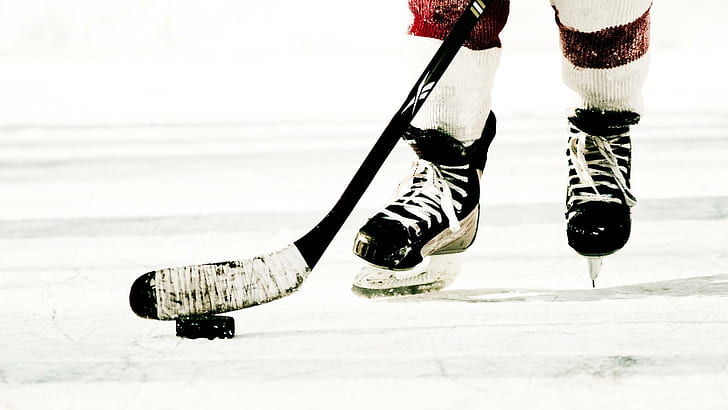 Ice Hockey, black and white ice hockey stick and black hockey boots, HD wallpaper