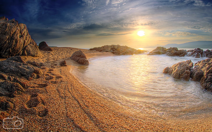 brown sand with golden hour, beach, sea, water, Sun, sunlight, HD wallpaper