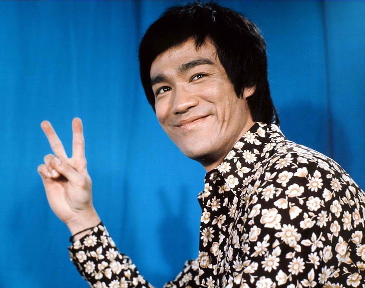 Bruce Lee, actor, celebrity, shirt, people, smiling, one Person, HD wallpaper