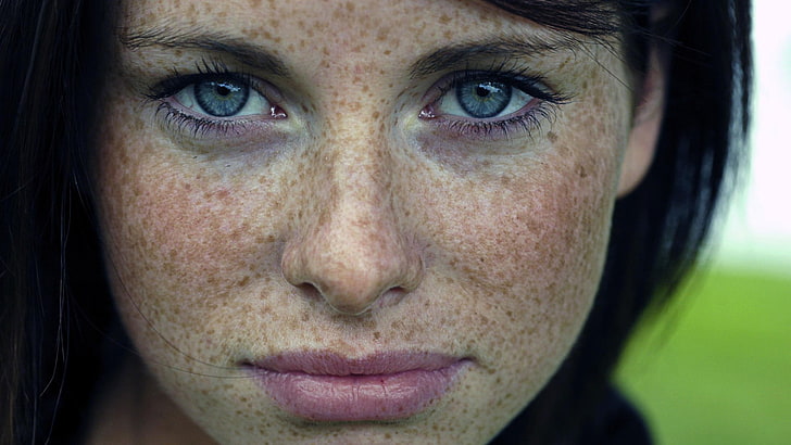 women's face, freckles, blue eyes, closeup, brunette, portrait