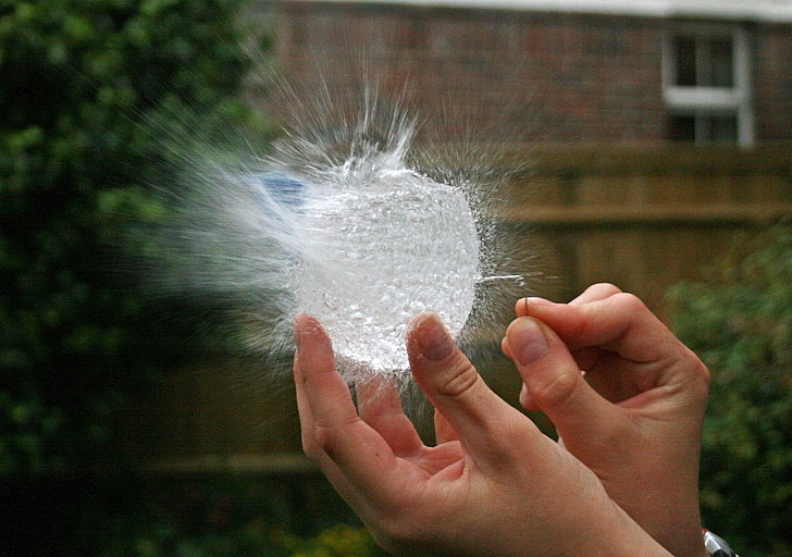 water balloon, water drops, splashes, sphere, cracked, fingers