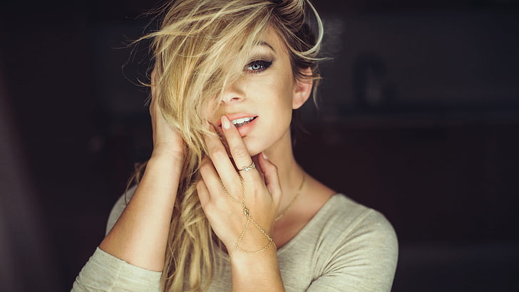 women's gray long-sleeved top, blonde, juicy lips, face, portrait, HD wallpaper