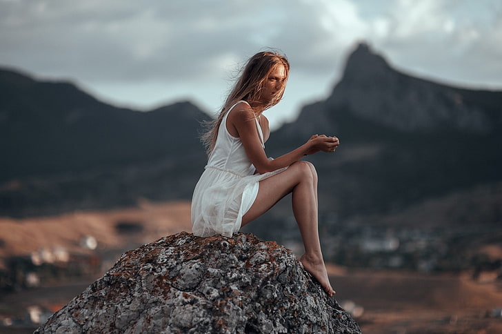 Marat Safin, women outdoors, 500px, model, sitting, barefoot, HD wallpaper
