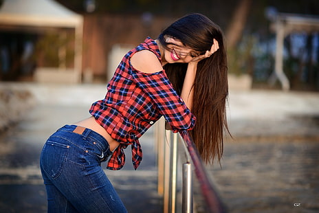 HD wallpaper: girl, pose, jeans, makeup, hairstyle, railings, shirt, brown  hair | Wallpaper Flare