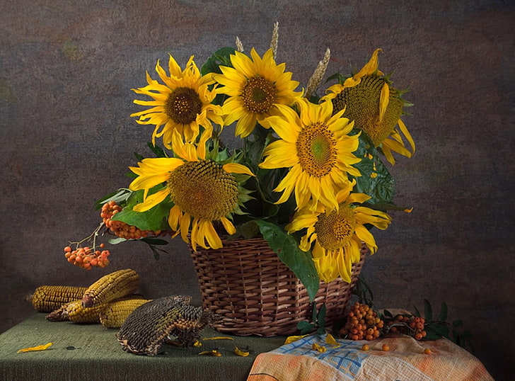 sunflower table centerpiece, sunflowers, corn, mountain ash, seeds, HD wallpaper