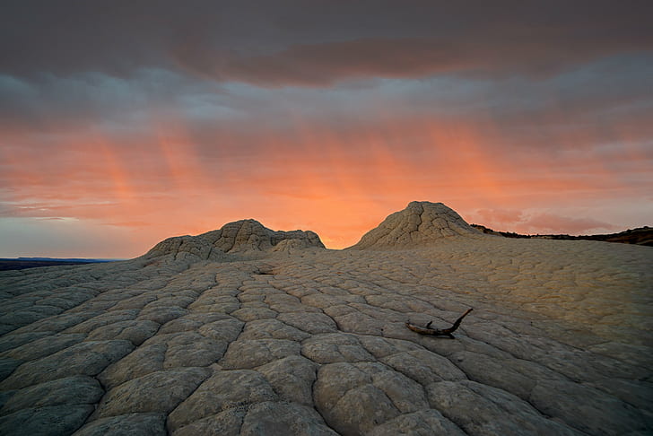sunset rays above cloudy sky and dessert field, Virga, Desert Solitaire, HD wallpaper