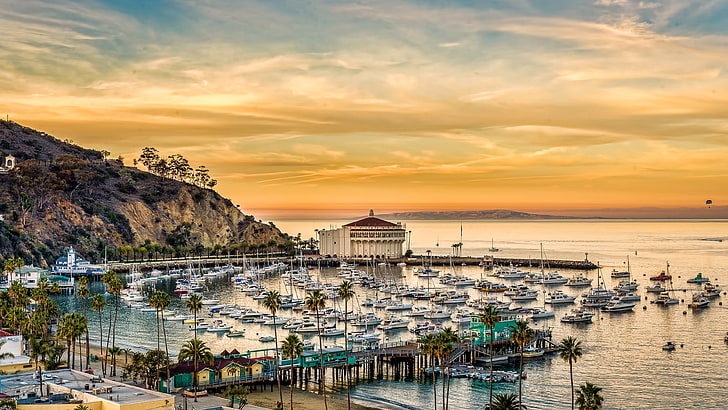 Gold Sunset The City Of Avalon Crescent Beach On Catalina Island California Free Ocean Wallpapers For Your Desktop Or Phone 3840×2160