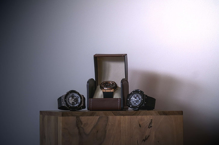 analog watch, hublot, indoors, no people, table, wood - material