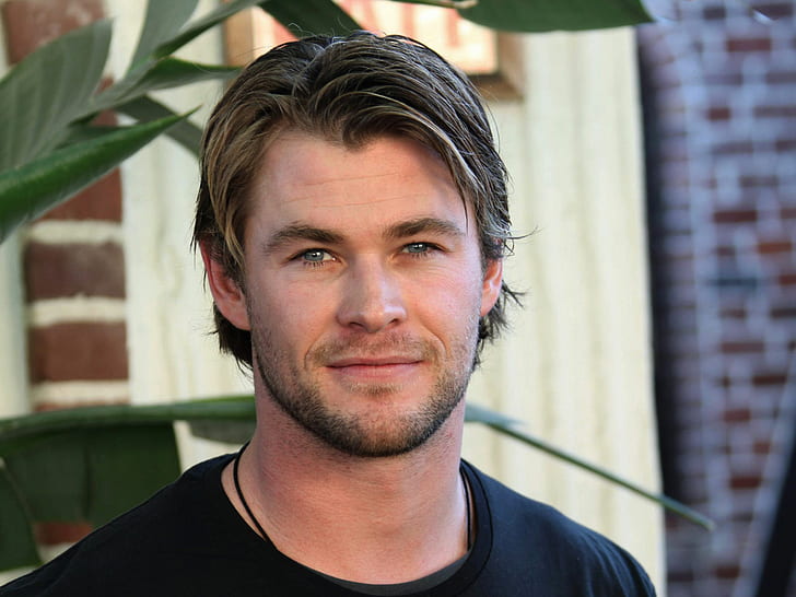 Chris Hemsworth, Actor, Celebrities, Movie Star, Short Hair, Blue Eyes, Smiling, Photography, chris hemsworth, HD wallpaper