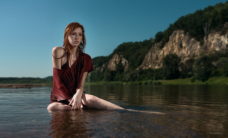 women, sitting, water, lake, nature, redhead, sea, model, freckles, HD wallpaper