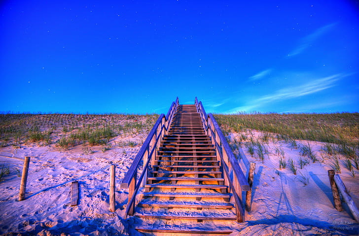 brown wooden staircase in middle of sandy ground, Stairway to the stars, HD wallpaper