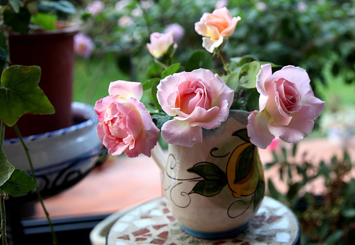 pink roses centerpiece, flowers, bouquet, vase, sharpness, nature