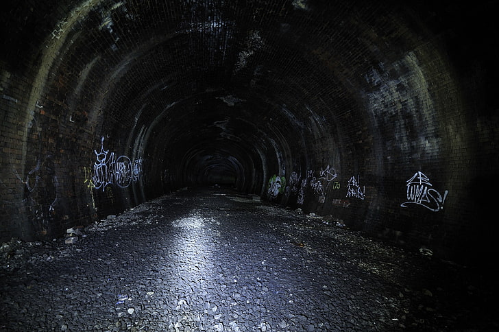 concrete tunnel, dark, night, graffiti, the way forward, direction, HD wallpaper