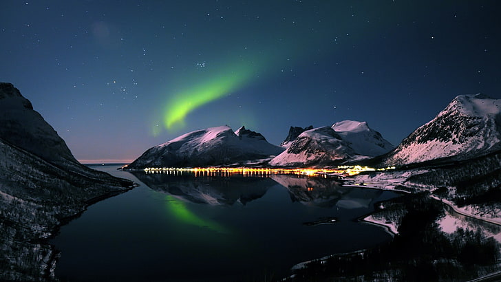 Aurora Borealis, aurorae, sky, nature, mountains, night, star - space, HD wallpaper