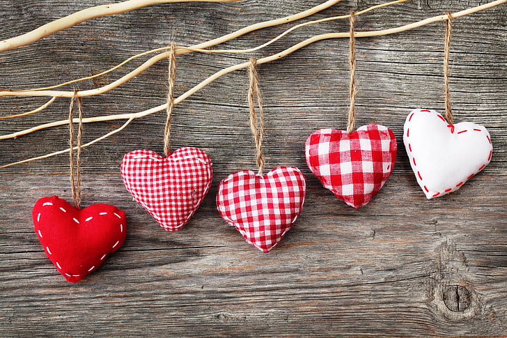 red and white heart hanging decorations, Board, rope, hearts, HD wallpaper