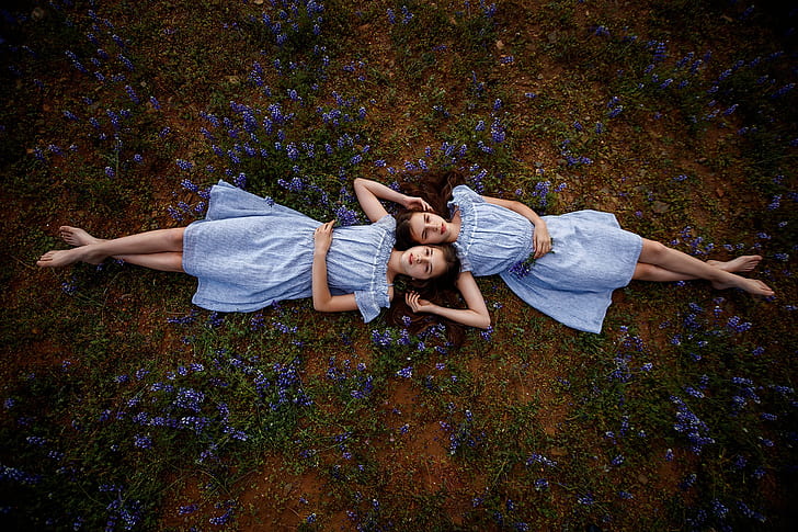 Hd Wallpaper Flowers Girls Two Barefoot Sisters Lie Brown Haired Women Wallpaper Flare