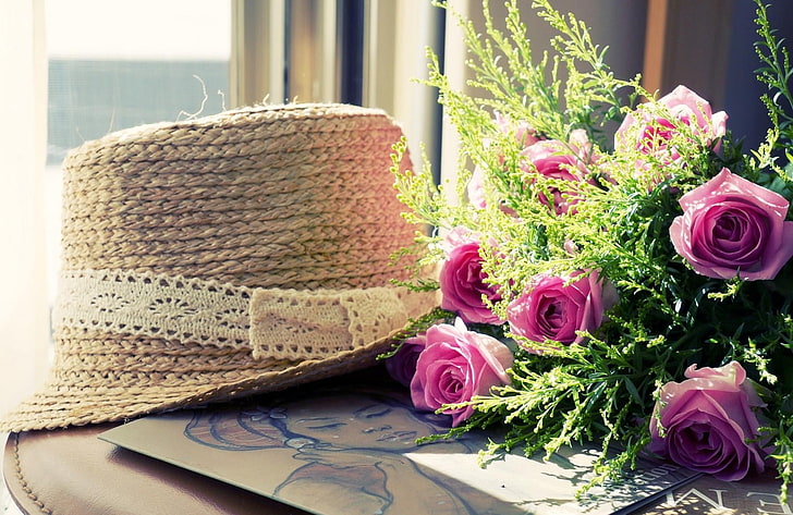 brown wicker fedora, roses, flowers, green, hat, picture, bouquet
