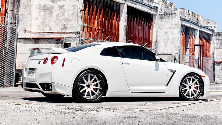 Nissan GT-R, car, motor vehicle, mode of transportation, architecture, HD wallpaper