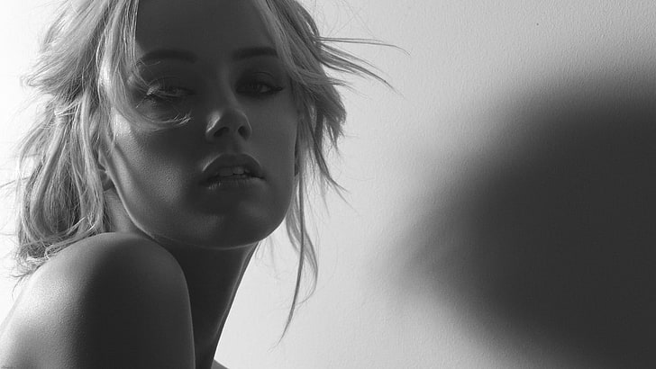 woman's face, grayscale photo of a woman, Amber Heard, actress