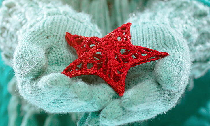 red star crochet decor, winter, love, hands, mittens, snow, HD wallpaper