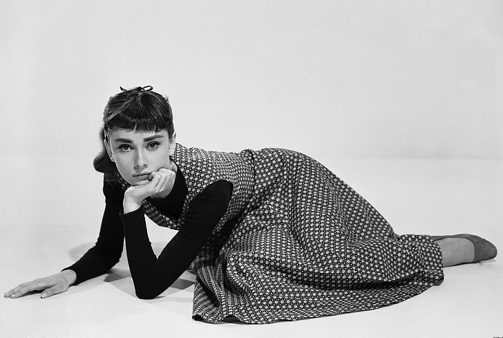 Audrey Hepburn, actress, women, monochrome, one person, young adult