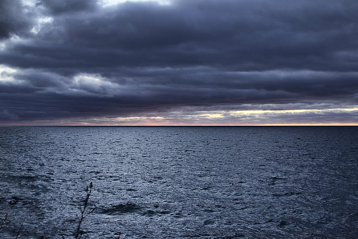 sea under black cloudy sky, Dawn, sky  lake, lake superior, nature, HD wallpaper