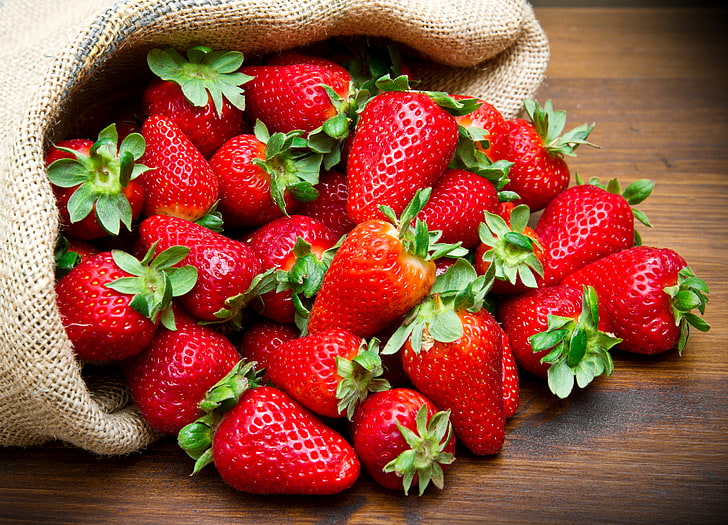 [Image: strawberries-fruit-wallpaper-preview.jpg]