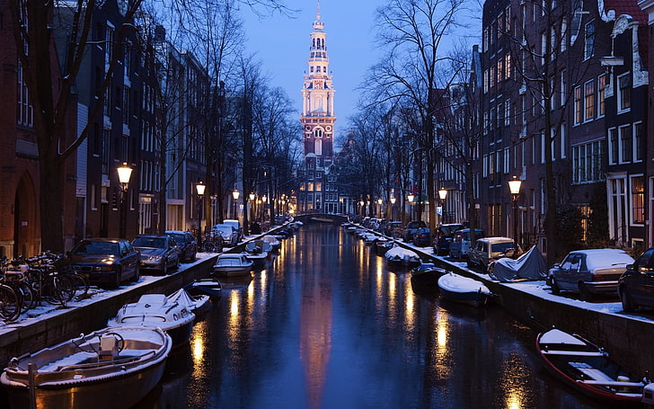 white-and-brown boats, Amsterdam, Netherlands, city, river, street light