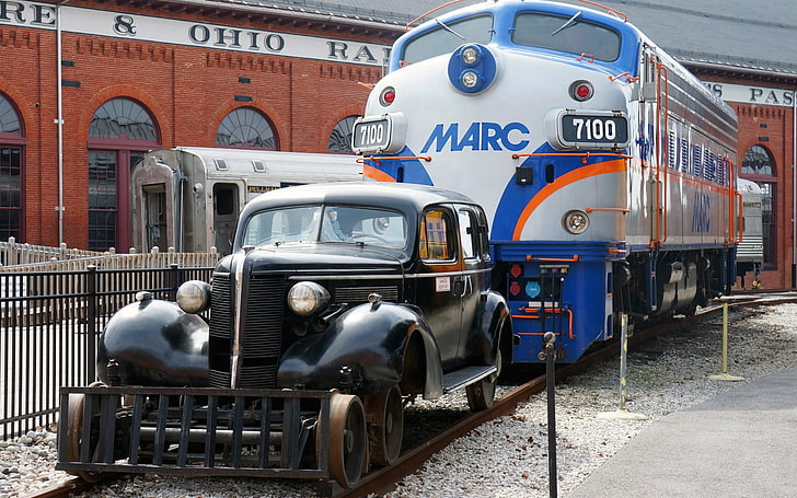 vintage black car, train, railway, vehicle, old car, oldtimers, HD wallpaper