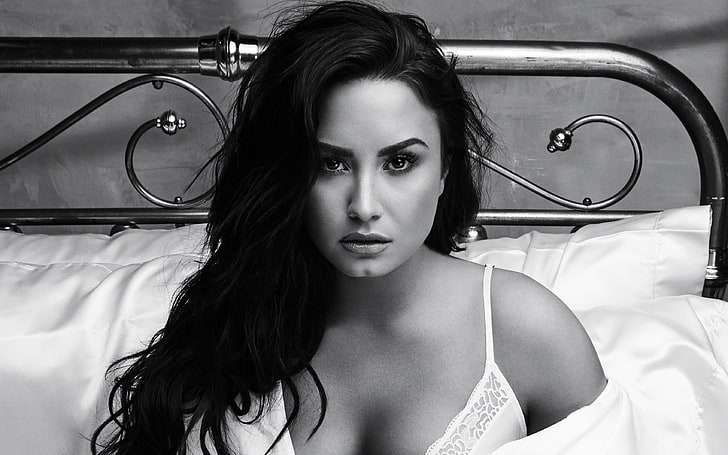 Demi Lovato, Hot, portrait, one person, young women, young adult