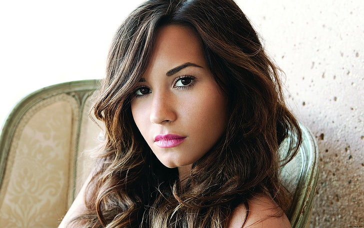 Demi Lovato, women, brunette, long hair, face, looking at viewer, HD wallpaper