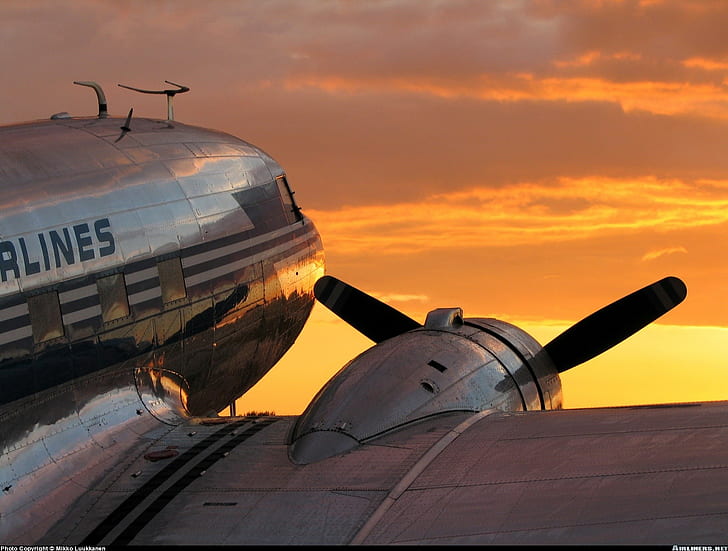 Our Aircraft — Golden Era Aviation - Vintage Flight Tours