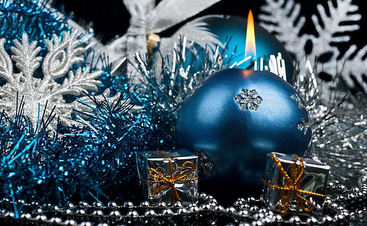 candles, christmas decorations, tinsel, gifts, new year, christmas, blue bauble, HD wallpaper