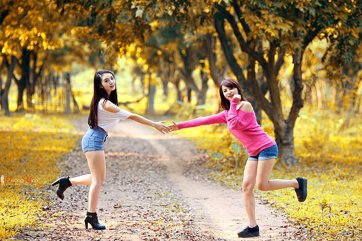 Asian, women, jean shorts, pink sweater, fall, women outdoors, HD wallpaper
