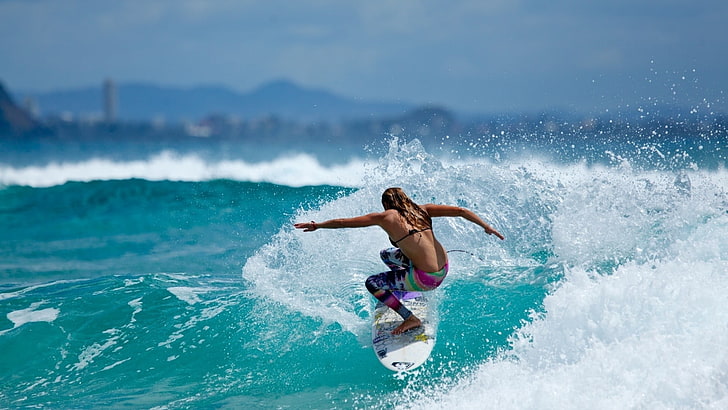 woman ridding surfboard, waves, surfing, bikini, women, motion, HD wallpaper