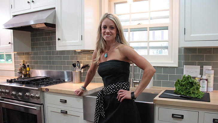 women's black tube dress, blonde, Nicole Curtis, kitchen, smiling, HD wallpaper