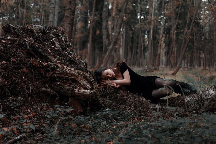 forest, girl, lies, legs, Juliana Naidenova, Ksenia Chapkhaeva