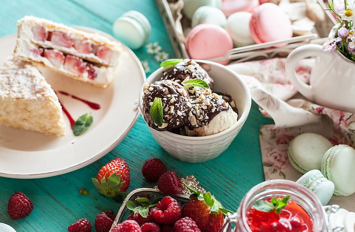 sweets, food, cake, berries, macaroons, raspberries, depth of field, HD wallpaper