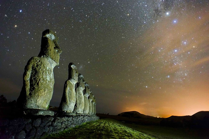 brown statues wallpaper, night, universe, Easter Island, monuments, HD wallpaper