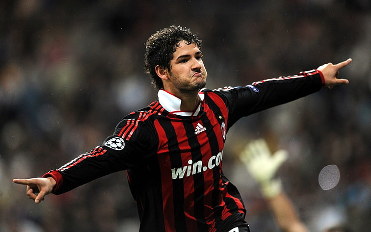 Alexandre Pato to Arsenal: Arsene Wenger meets with former 'Invincible' Edu  over move for Corinthians striker | The Independent | The Independent